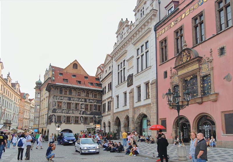 5 - The House at the Minute (Dům U Minuty) in the Old Town Square of Prague, Czech Republic